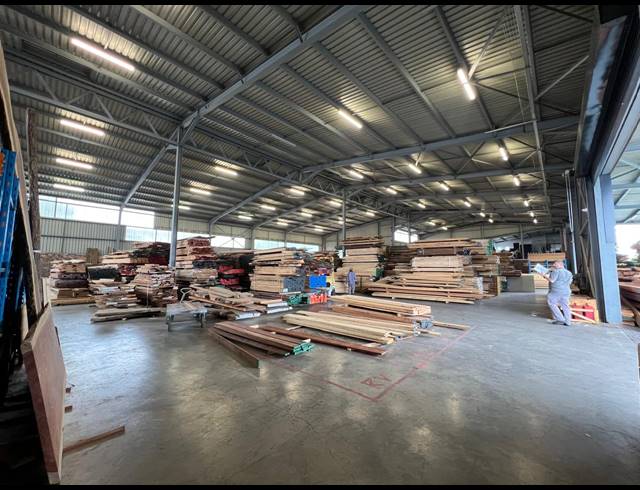 1,485M² WAREHOUSE TO LET IN LASER PARK
